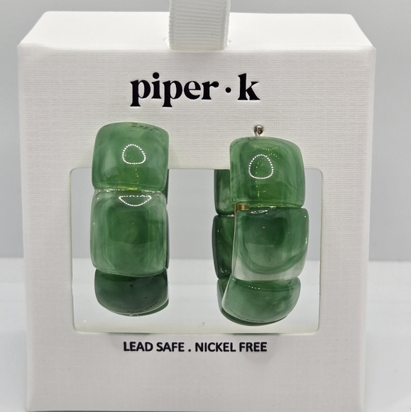 PIPER K Jade Green Acrylic Huggie Hoop Earrings ~ NIB #208 - Picture 4 of 8